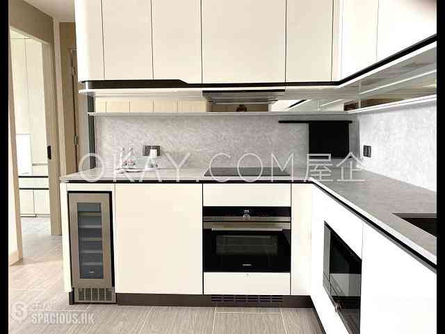 Mid Levels Central - Townplace Soho 01
