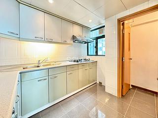 Mid Levels West - 80 Robinson Road 14