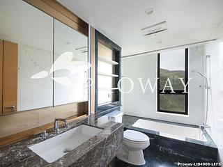 Jardines Lookout - 3, Repulse Bay Road 12
