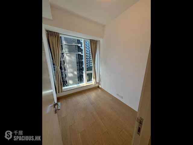 Tseung Kwan O - Monterey Block 7B 06