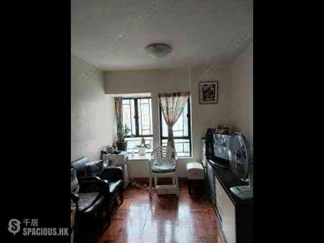 Shau Kei Wan - Perfect Mount Gardens Block B 02