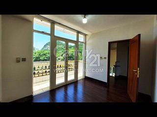 山頂 - The Mount Austin 13