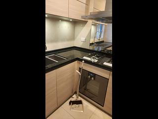 Wan Chai - The Avenue Phase 1 05