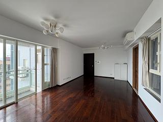Soho - Centrestage Block 2 06