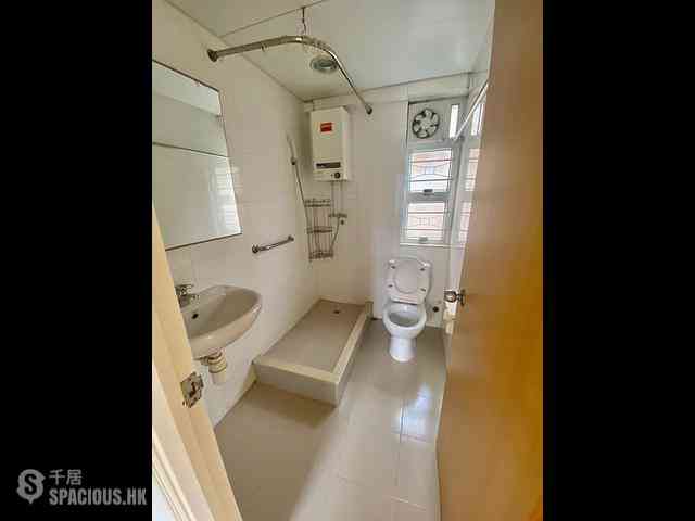 Sheung Wan - Midland Centre Block A 07