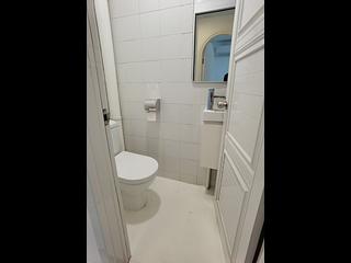 Mid Levels West - Wah Sen Court 06