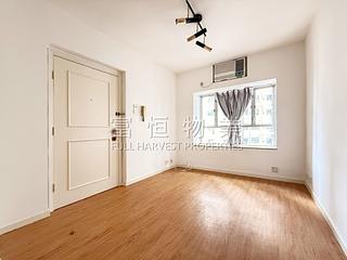 Mid Levels Central - Maxluck Court 02