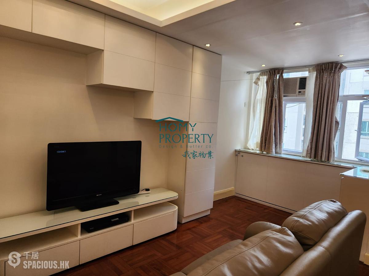 Mid Levels Central - Kings Court 01