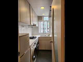 Mid Levels Central - Kings Court 12