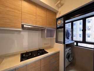 Mid Levels Central - Robinson Heights Block 3 04