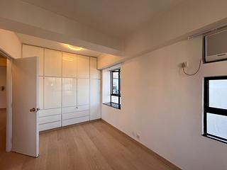 Mid Levels Central - Robinson Heights Block 3 08