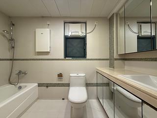 Mid Levels West - 80 Robinson Road 07
