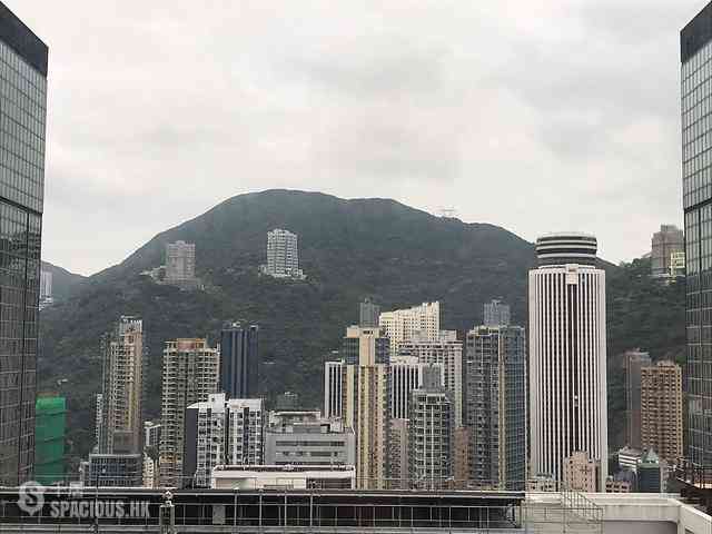 Wan Chai - Convention Plaza Apartments 01