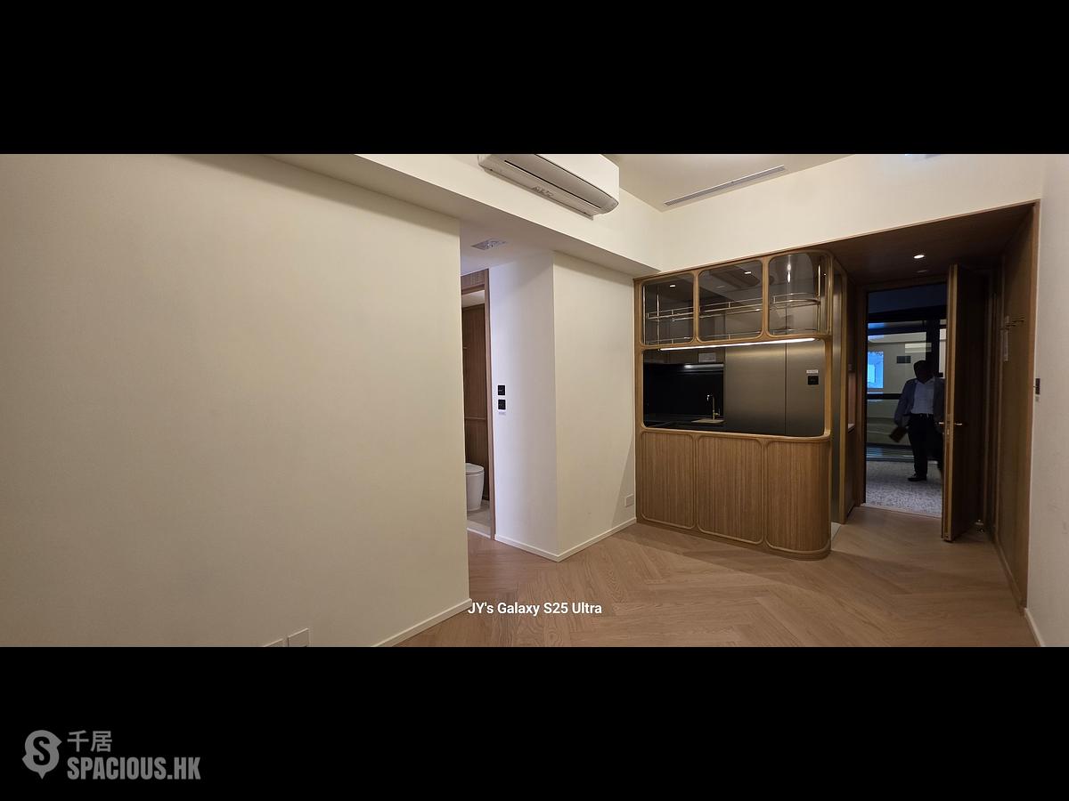 Wong Chuk Hang - The Southside Phase 5A Deep Water Pavilia Tower 1B 01