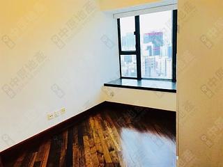 Mid Levels West - 80 Robinson Road 02