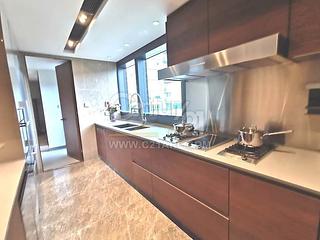 Mid Levels West - University Heights Tower 3 02