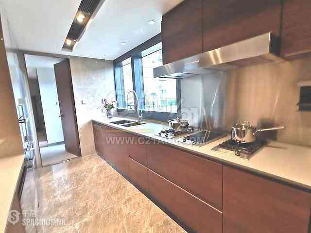 Mid Levels West - University Heights Tower 3 02