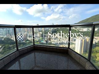 Stubbs Road - Nicholson Tower 02