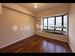Stubbs Road - Nicholson Tower 06