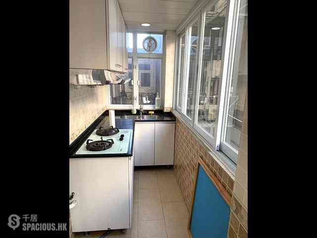 Sai Ying Pun - Lap Poon Building 03