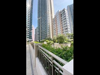 Wan Chai - The Avenue Phase 2 Block 2 03