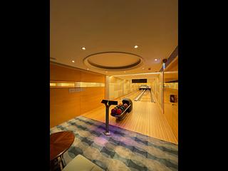 Wan Chai - The Avenue Phase 2 Block 2 06