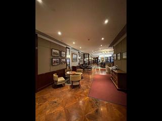 Wan Chai - The Avenue Phase 2 Block 2 09