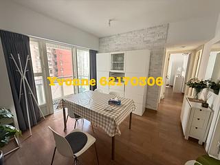 Soho - Centrestage 05