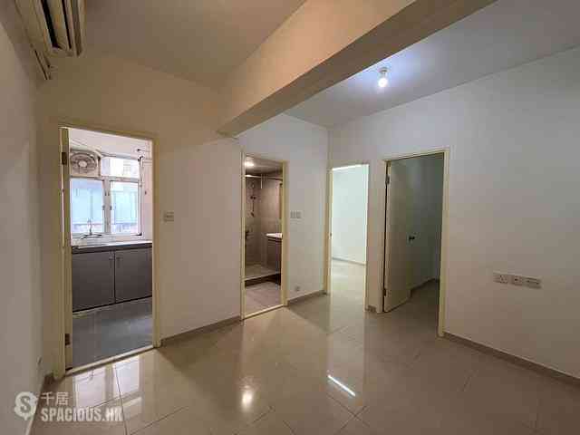 Sheung Wan - 15-19A, Upper Lascar Row 02