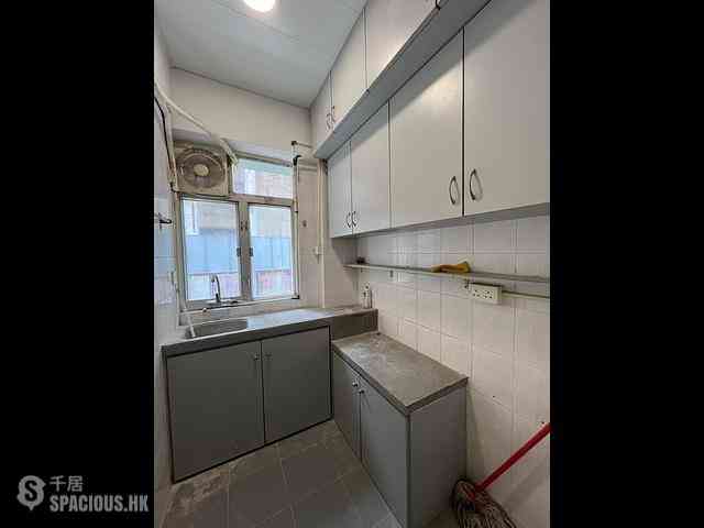 Sheung Wan - 15-19A, Upper Lascar Row 07