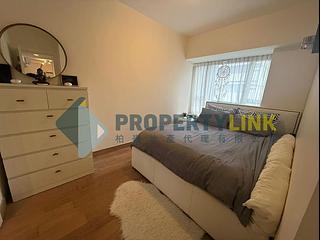 Soho - Centrestage 04