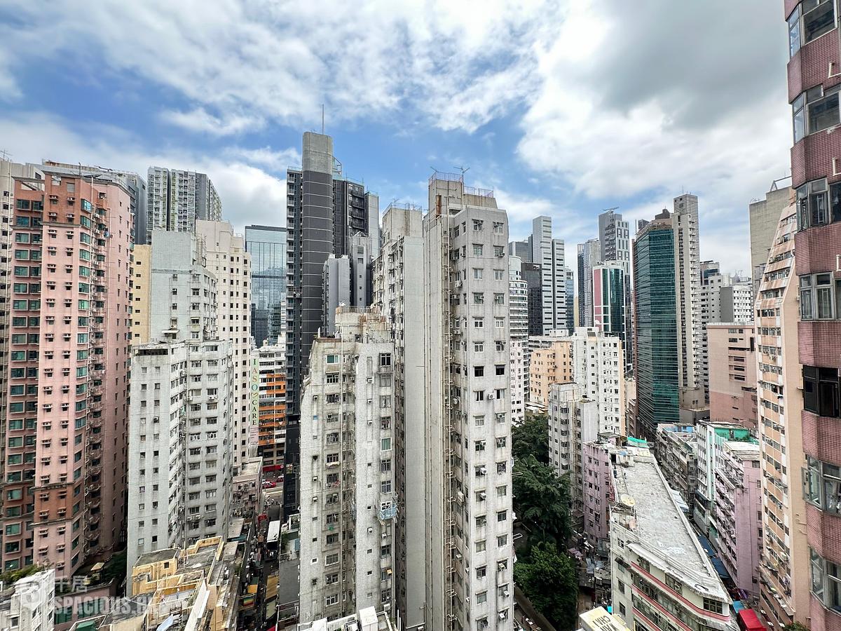 Wan Chai - The Zenith 01