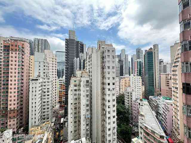 Wan Chai - The Zenith 01
