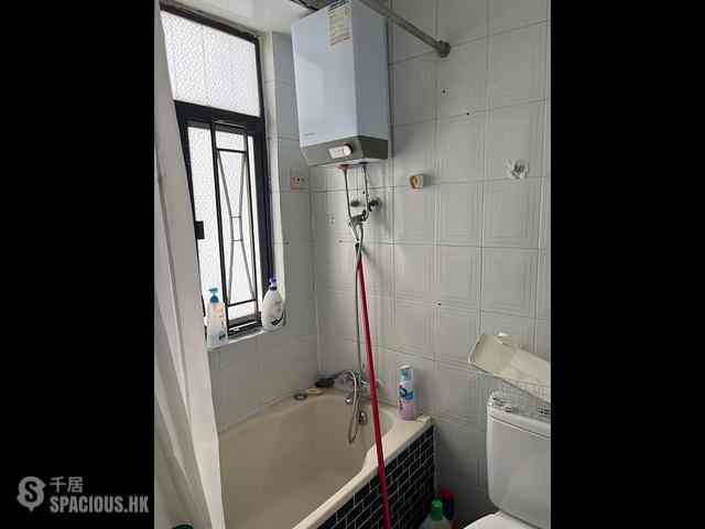 Sheung Wan - 256-258, Hollywood Road 08