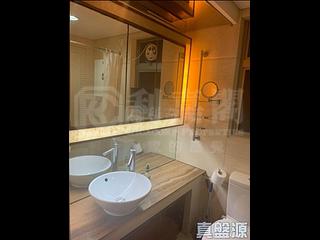 Tai Kok Tsui - Harbour Green 22