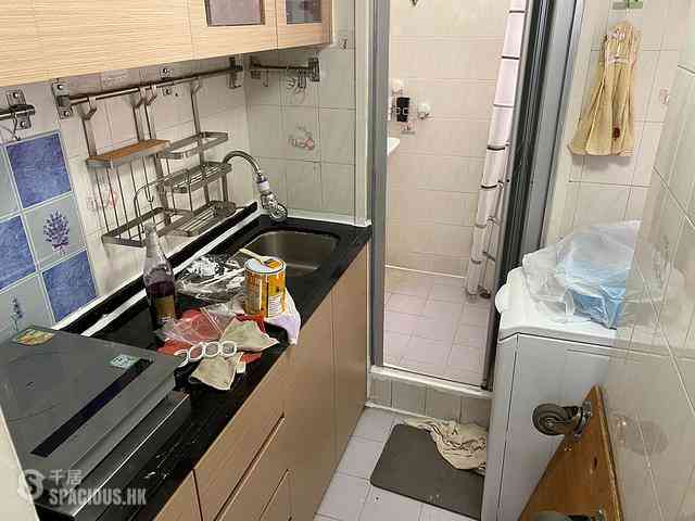 Kennedy Town - Hoi Tao Building Block A 09