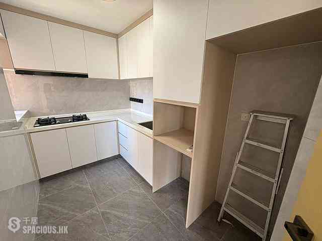 Ap Lei Chau - South Horizons Phase 3 02