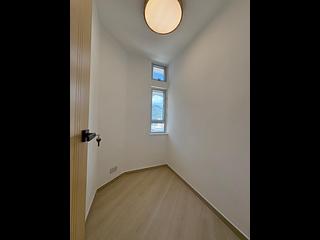 Ap Lei Chau - South Horizons Phase 3 05