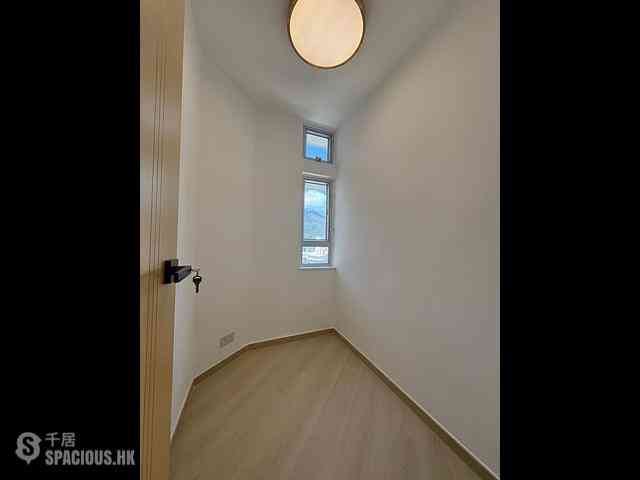 Ap Lei Chau - South Horizons Phase 3 05