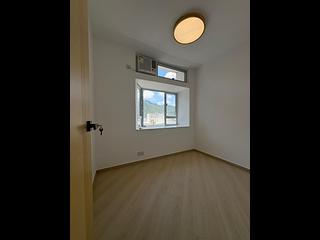 Ap Lei Chau - South Horizons Phase 3 06