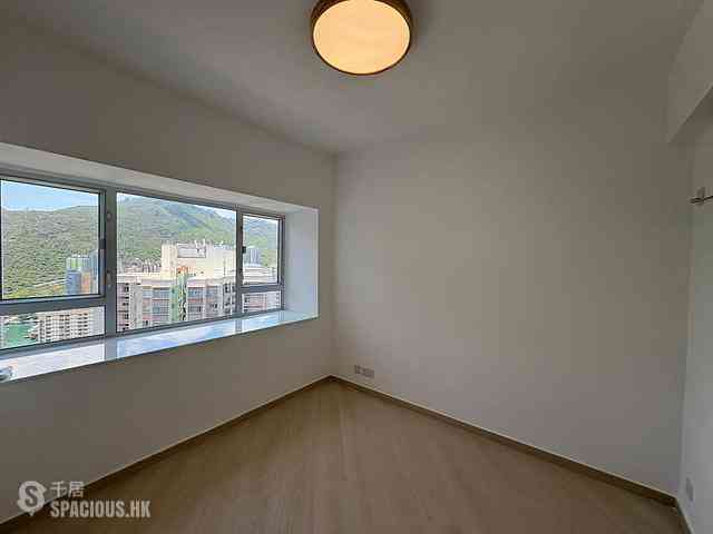 Ap Lei Chau - South Horizons Phase 3 12