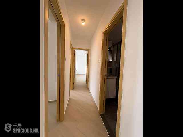 Ap Lei Chau - South Horizons Phase 3 13
