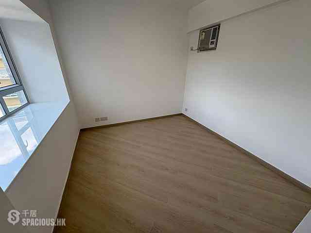 Ap Lei Chau - South Horizons Phase 3 14