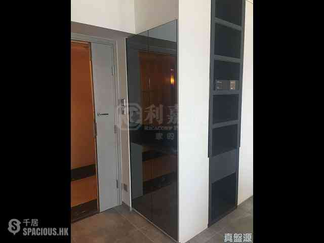 West Kowloon - The Waterfront Phase 1 Block 1 06