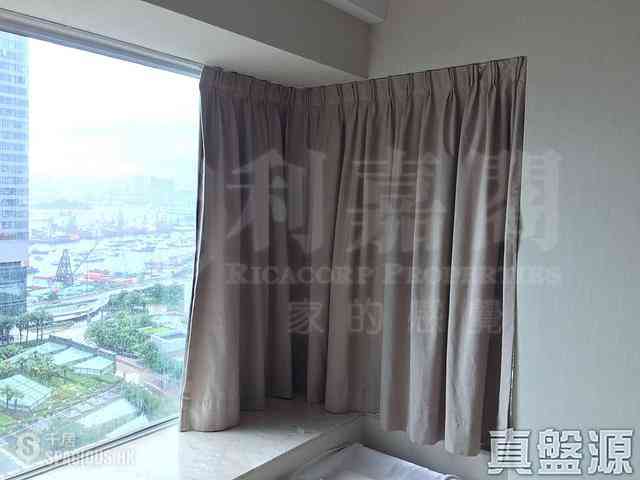 West Kowloon - The Waterfront Phase 1 Block 1 08