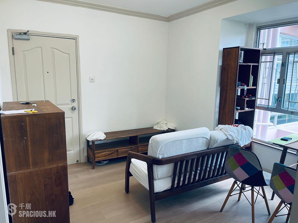Sai Ying Pun - King Ming Mansion 01