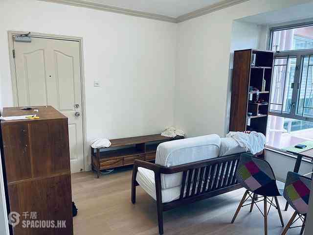 Sai Ying Pun - King Ming Mansion 01