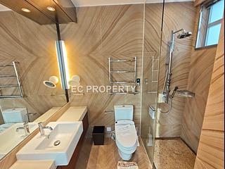 Wan Chai - J Residence 09