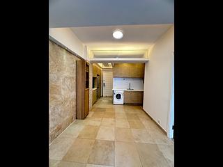 Happy Valley - Evone Court 02