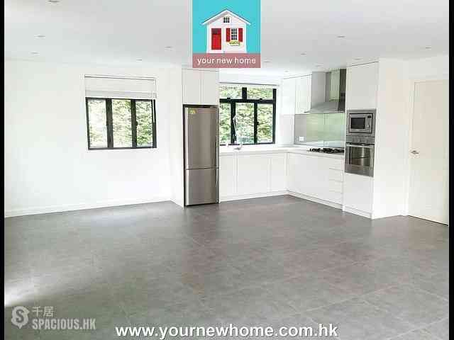 Clear Water Bay - Seacrest Villas 02